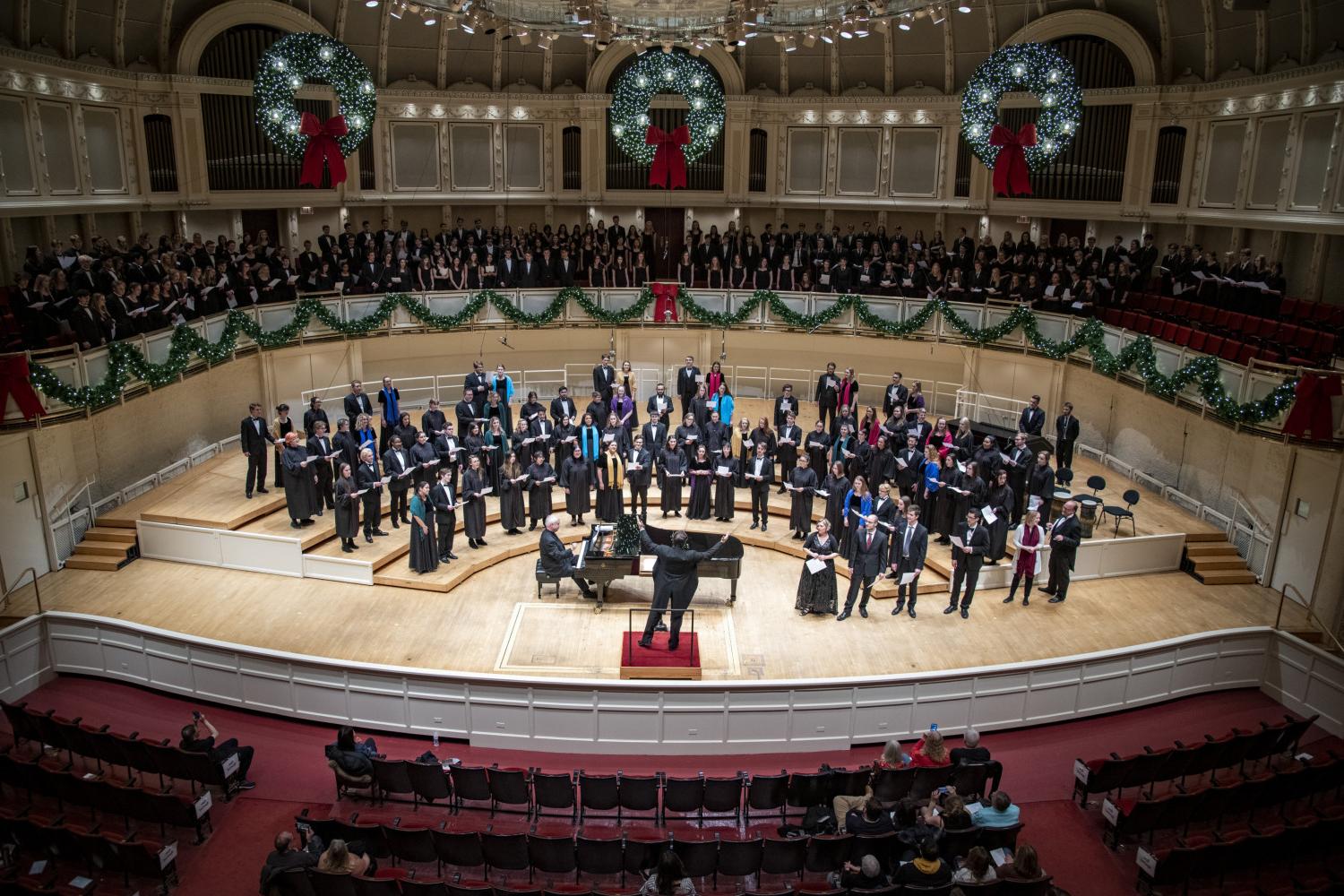 <a href='http://s.cy7288.com'>全球十大赌钱排行app</a>合唱团在芝加哥交响音乐厅演出.